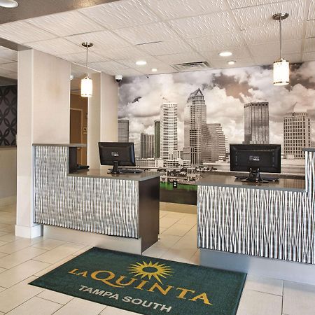 Отель La Quinta By Wyndham Tampa Bay Area-Tampa South Экстерьер фото