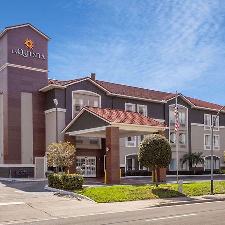 Отель La Quinta By Wyndham Tampa Bay Area-Tampa South Экстерьер фото