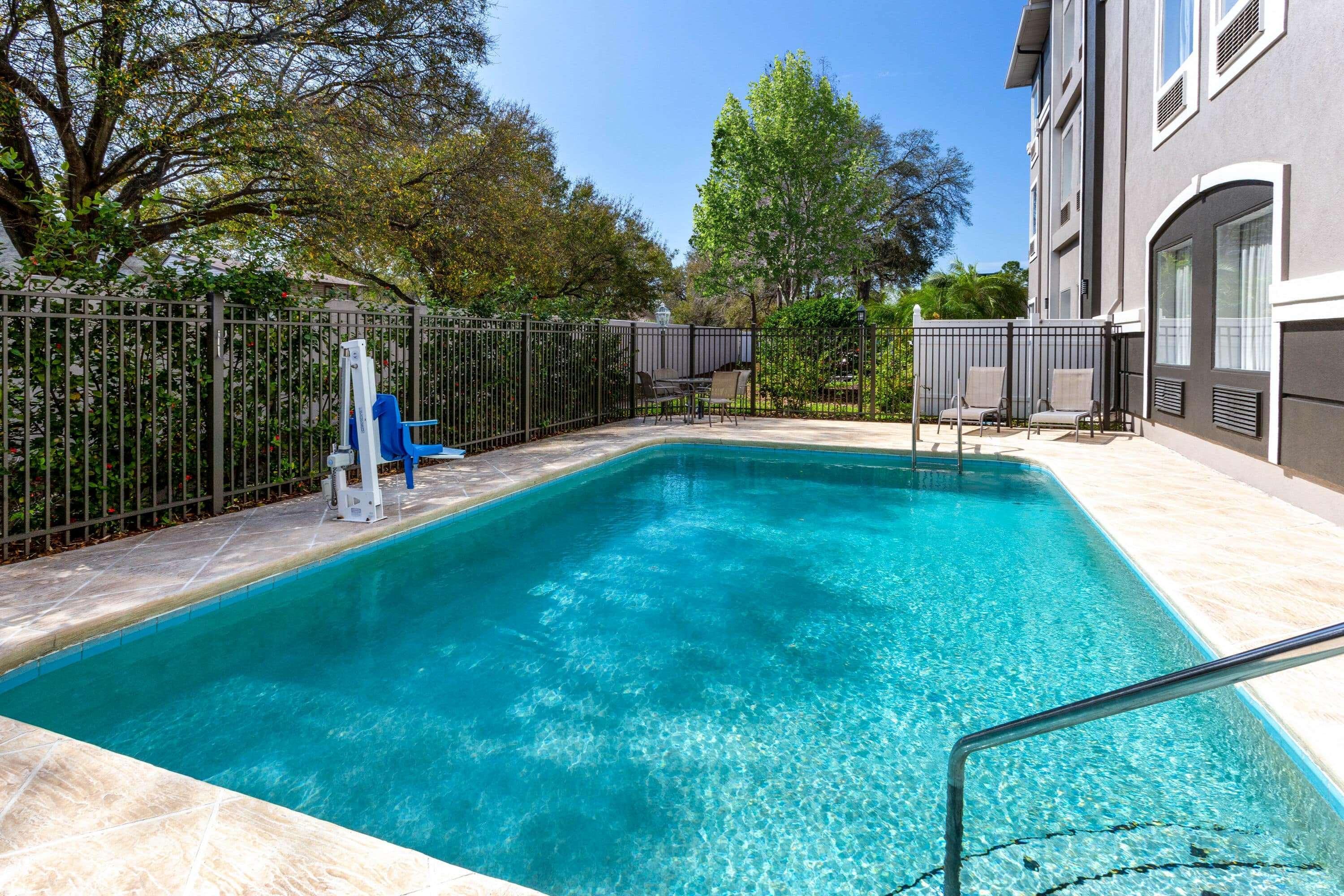 Отель La Quinta By Wyndham Tampa Bay Area-Tampa South Экстерьер фото