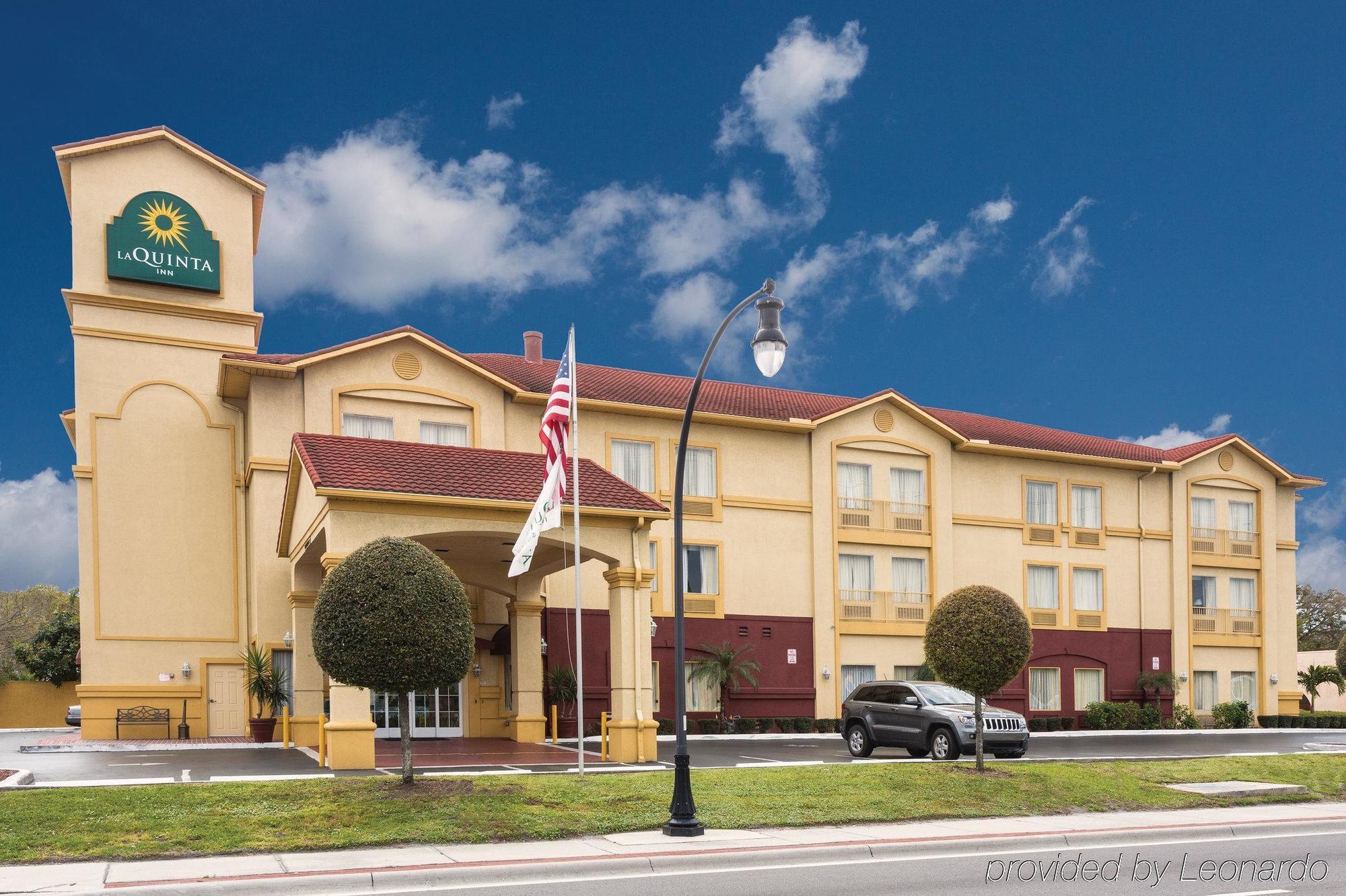 Отель La Quinta By Wyndham Tampa Bay Area-Tampa South Экстерьер фото