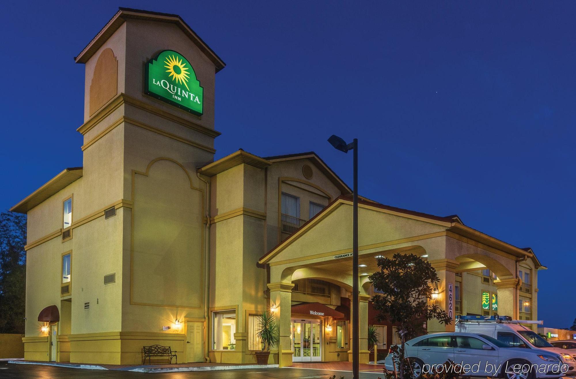 Отель La Quinta By Wyndham Tampa Bay Area-Tampa South Экстерьер фото